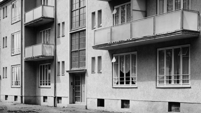 Ein Mehrfamilienhaus aus den 1950er-Jahren