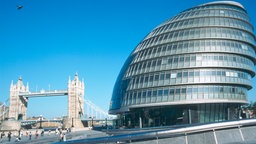 City Hall und Tower Bridge in London