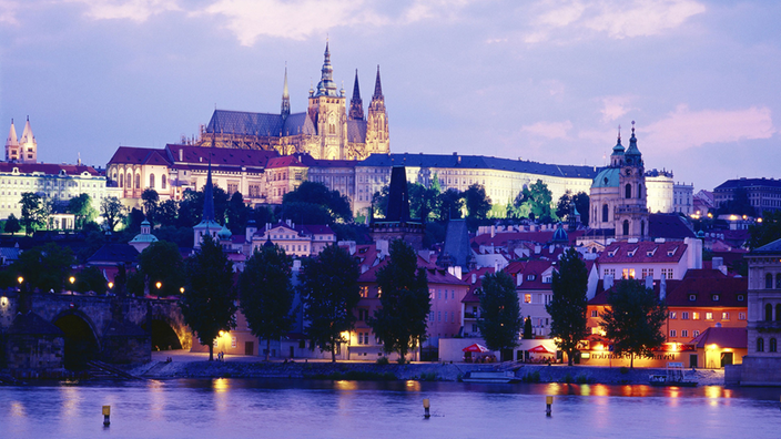 Prag bei Nacht.