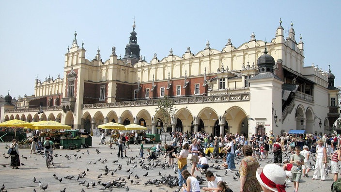 Marktplatz vor den Tuchhallen in Krakau