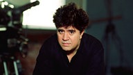 Pedro Almodovar mit Filmkamera