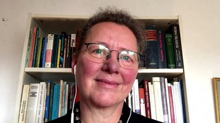 Porträt der Medizinhistorikerin Dr. Marion Maria Ruisinger.