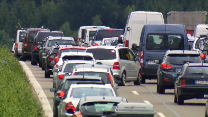 Stau auf einer Autobahn.